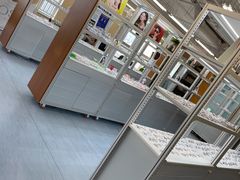 -无奔眼镜·蔡司·依视路授权店(马家堡店)