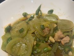 -黄泥岗·地道湖北菜(奥特莱斯店)