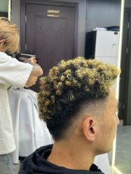 -藤野造型烫发染发