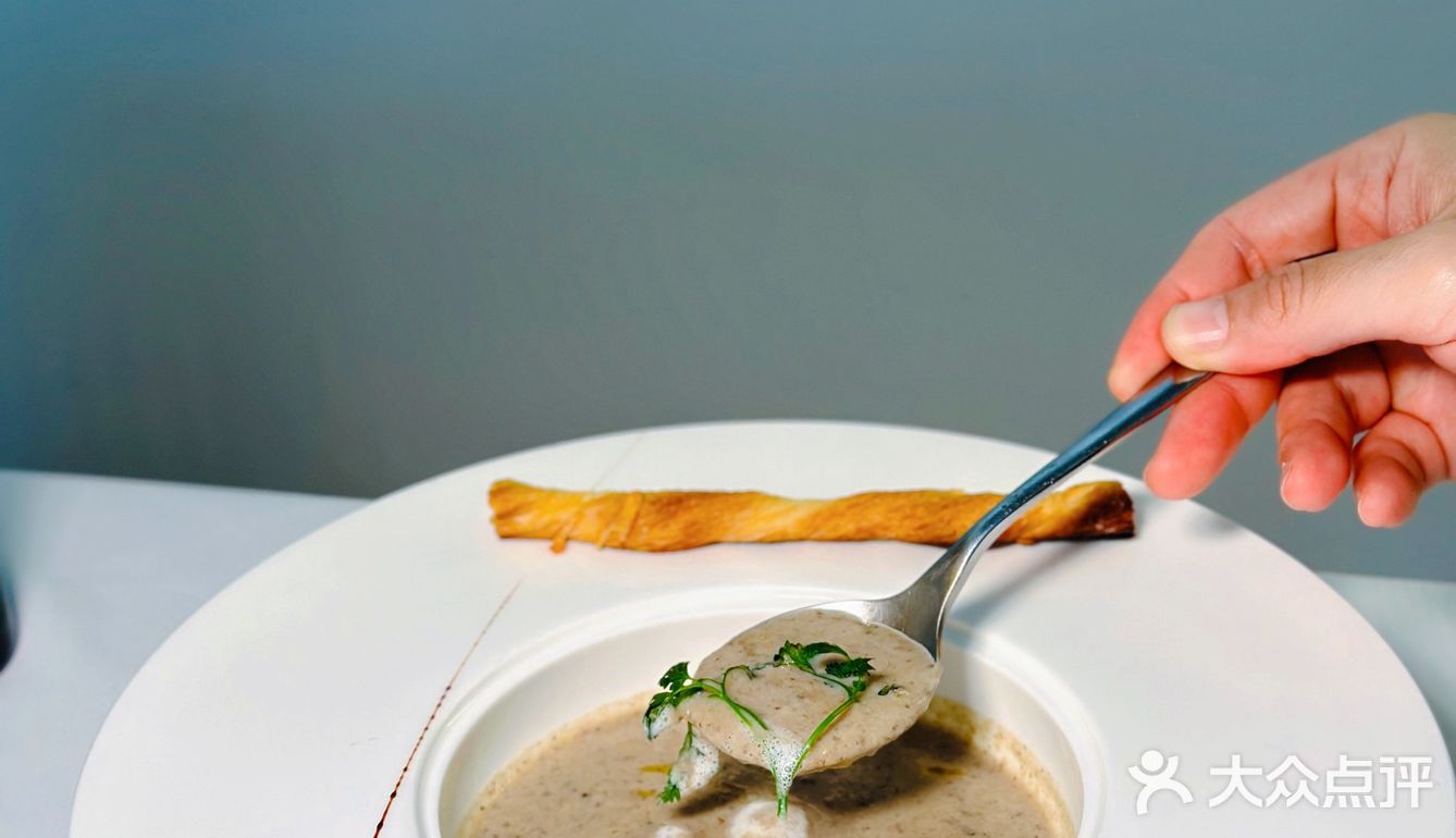 Reve Kitchen｜虹桥法国菜餐厅天花板[调皮]