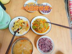 -鲸励母婴月嫂(望京店)