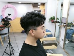 点击看大图 -西克造型美发连锁