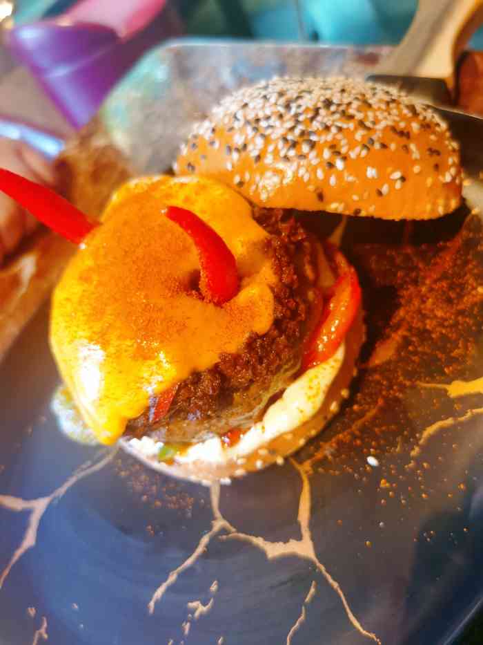 letsburgerplus非常创意汉堡(三里屯店)