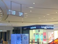 -LensCrafters亮视点·OAKLEY精选(静安嘉里中心店)