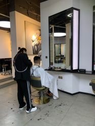 -CUT CUT Hair Salon