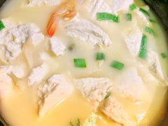 鲜虾火腿炖豆腐-徽州小镇(高新店)