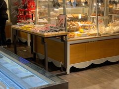 面包甜点陈列柜-桂新园(烘焙馆-鸿翔店)