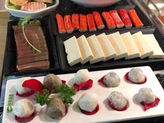 丸滑组合-鲜货俚·现切牛肉·野生菌原生态火锅(西城永捷生活广场店)