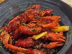 -肥肥虾庄·金牌油焖大虾(汉口城市广场店)