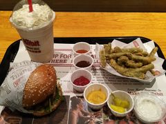 -The Habit Burger Grill 哈比特汉堡(复兴soho店)