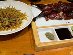 -老滇山寨•云南特色菜•地方菜•民族风情歌舞表演(金碧店)