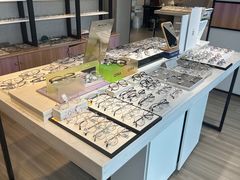 -瑞司视光眼镜·蔡司战略合作眼镜店(新街口店)