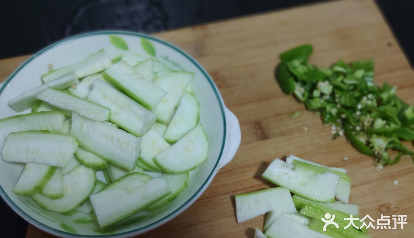 夏日菜品之做个简单炒丝瓜