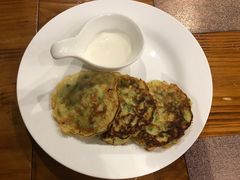 西葫芦饼配酸奶-TUK土耳其餐厅·下午茶(卢湾店)