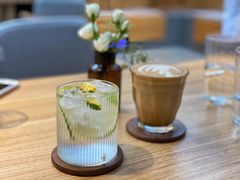 热拿铁-十一咖啡(青年大街工厂店)