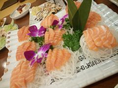 -青瓦餐厅·生鱼片·韩园烤肉(西塔店)