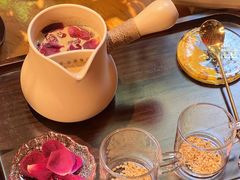 -月亮眼花园餐厅书吧酒吧