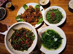 -老滇山寨•云南特色菜•地方菜•民族风情歌舞表演(金碧店)