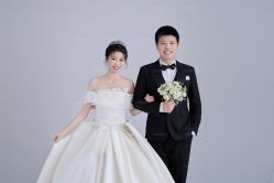 -雪中彩影婚纱摄影·微光艺术中心