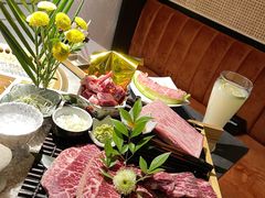 -铭牛烧肉·和牛海鲜自助(高新月牙湖店)
