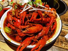 -虾弄弄海派小龙虾·牛羊蝎子火锅