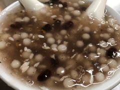 -芳婆糕团店(王府大街店)