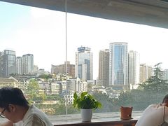 -包整·丝娃娃(一览甲秀楼风景店)