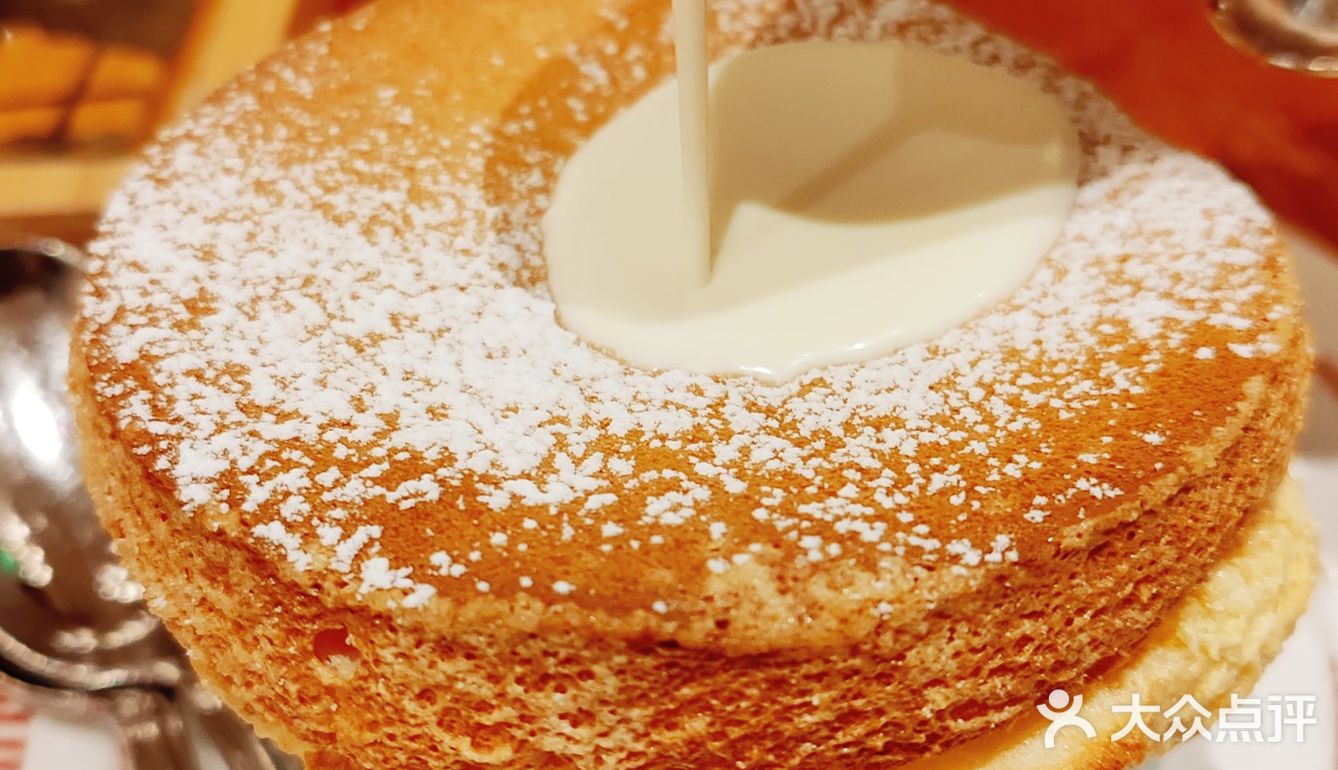 姐妹情[爱心]在红酒与牛排之间