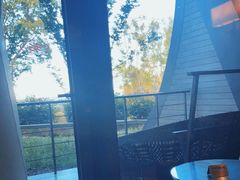-上海滴水湖皇冠假日酒店