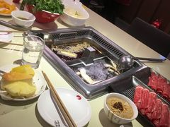 菌汤+麻辣-海底捞(明洞店)
