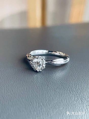明州里性价比超高的钻戒定制