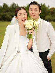 -至臻微拉婚纱摄影