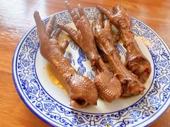 卤鸡爪-赣南粉局·江西锅气炒米粉(南京西路店)