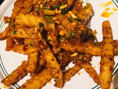 -云海肴·汽锅鸡·云南菜(天山百盛优客店)