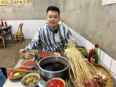 -咏勝锑锅麻辣烫(净居寺路总店)