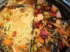 -鸣记脆皮烤鱼·海鲜烤鱼(三八广场店)