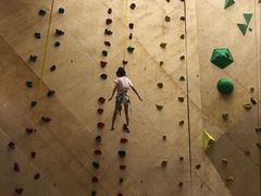 -ROCKPLUS攀岩馆(环宇城店)
