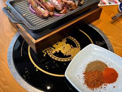 -娜仁图雅蒙古美食村(33小镇店)