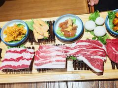 -明洞阿姨·韩式酱蟹烤肉·创意料理(三元桥店)