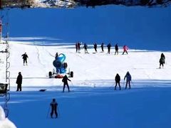 -十三陵雪世界滑雪场