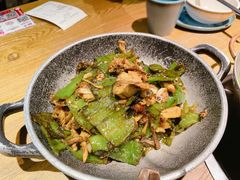 擂辣椒烧手撕鸡-吃饭皇帝大土家民族菜(正大广场店)