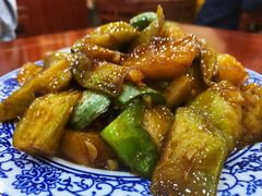 地三鲜-东兴寒舍老北京炸酱面(三里河路店)