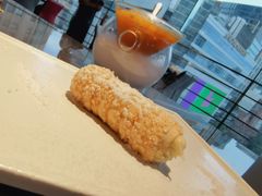 榴莲酥-小大董·烤鸭(观景餐厅·南京西路店)