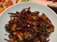 -老滇山寨•云南特色菜•地方菜•民族风情歌舞表演(金碧店)