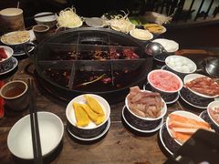 -周小明火锅(黑金冠社区店)