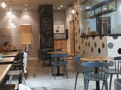 大堂-HELLO 27 意面·沙拉·帕尼尼