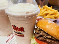 -The Habit Burger Grill 哈比特汉堡(世博店)