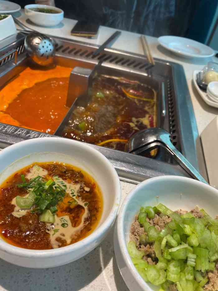 海底捞火锅(长沙华创国际广场店)-"华创店是长沙的第二家海底捞,总体