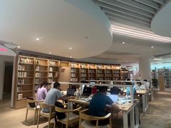 -广州市白云区图书馆