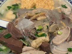小潘特色鸭血粉丝汤-小潘记鸭血粉丝汤